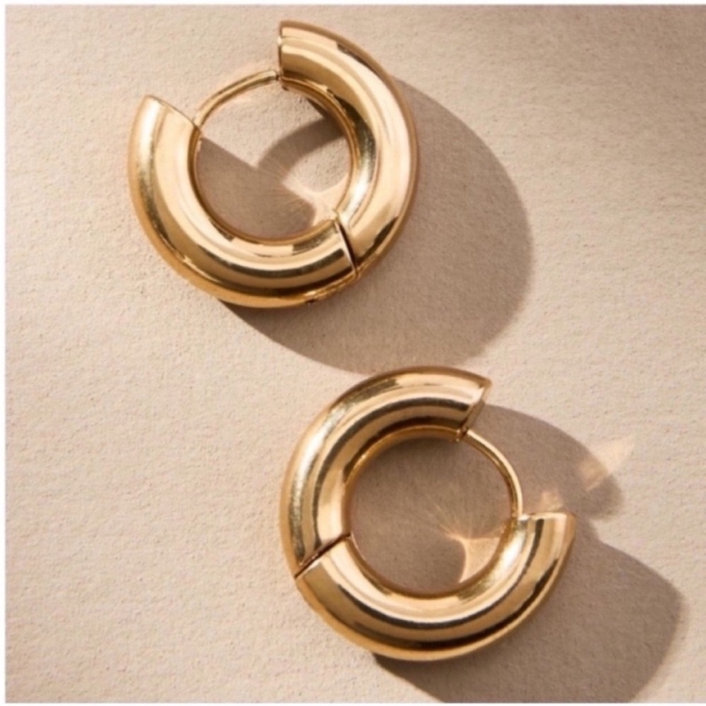 New! Gold Thick Puffy Huggie Earrings (1044)